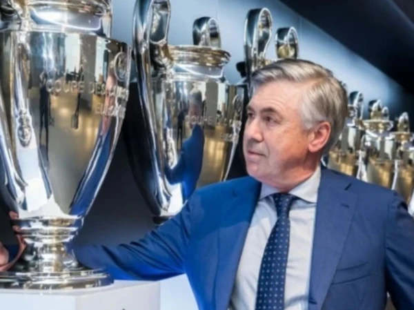 Ancelotti ký hợp đồng mới, ở lại Real Madrid đến năm 2026