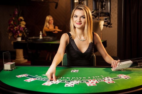 Top 3 nhà cái cung cấp Live Casino uy tín hàng đầu năm 2024