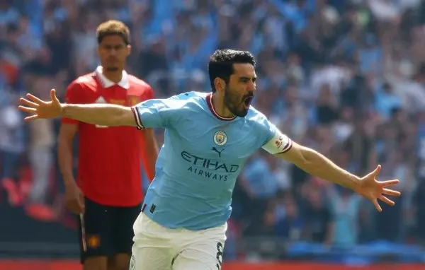 Chính thức: Gundogan chia tay Barcelona trở lại Man City