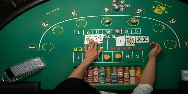 Các thế bài Baccarat – Quy định cách tính bài Baccarat chuẩn nhất