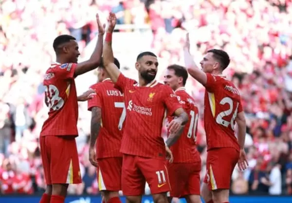 Liverpool và hành trình 15 năm kỳ diệu: Từ vực thẳm đến đỉnh cao quyền lực