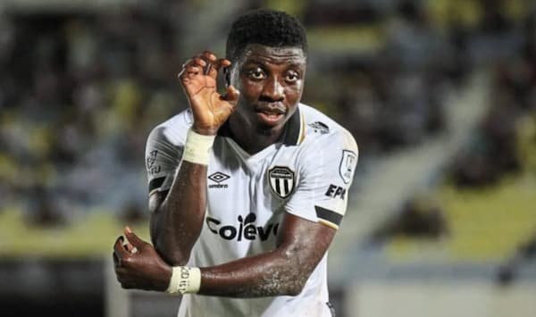 Vì sao Liên đoàn Bóng đá Malaysia lại suýt vi phạm quy định FIFA về cầu thủ nhập tịch?