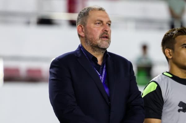 Vì sao Liên đoàn Bóng đá Malaysia lại suýt vi phạm quy định FIFA về cầu thủ nhập tịch?