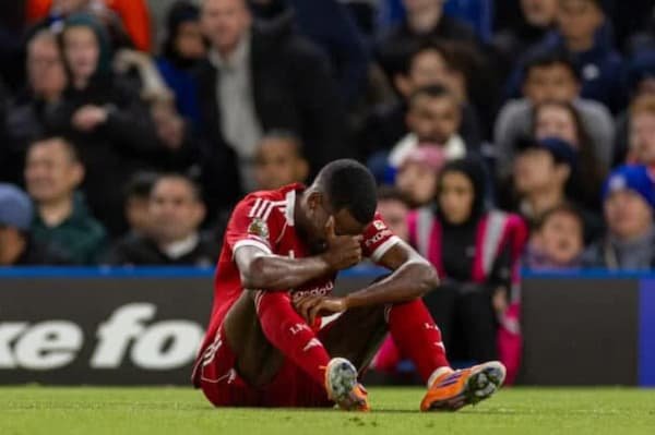 Manchester United có tận dụng được phong độ sa sút của Liverpool để làm nên lịch sử?