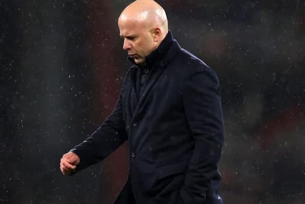 Arne Slot và bài toán không lời giải ở Liverpool
