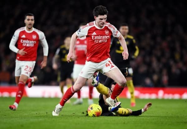 Cách Manchester United phá vỡ Emirates